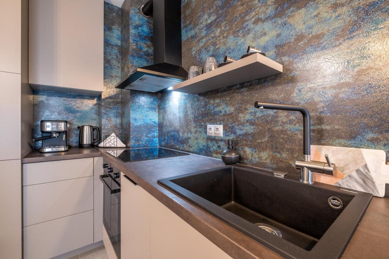 Emirates Lux Apartment And Parking Sofia Ngoại thất bức ảnh