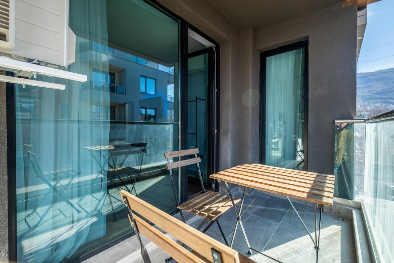 Emirates Lux Apartment And Parking Sofia Ngoại thất bức ảnh