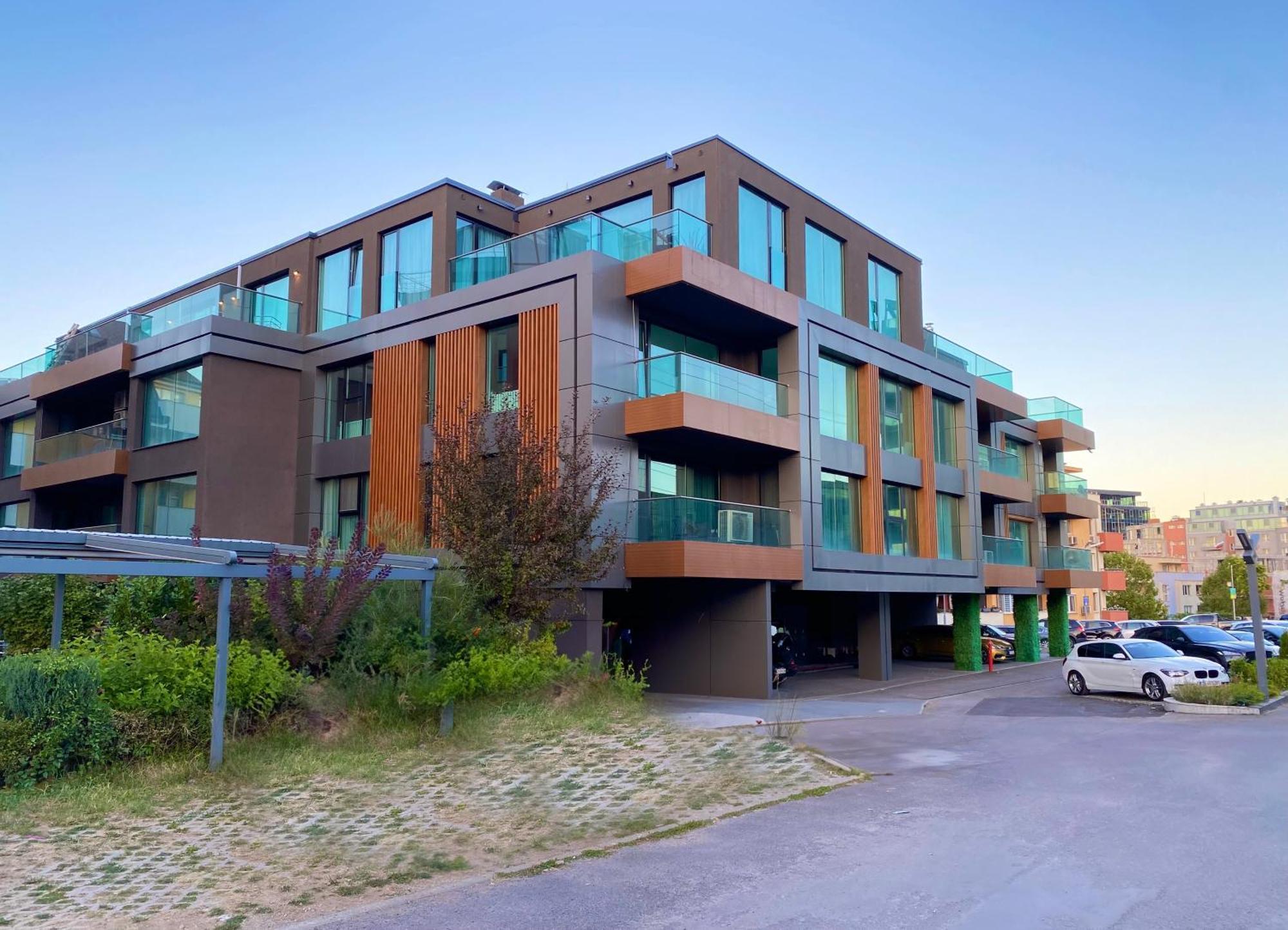 Emirates Lux Apartment And Parking Sofia Ngoại thất bức ảnh